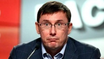Осталось взять Кремль: Плокулол Луценко объявил о заочном аресте Януковича