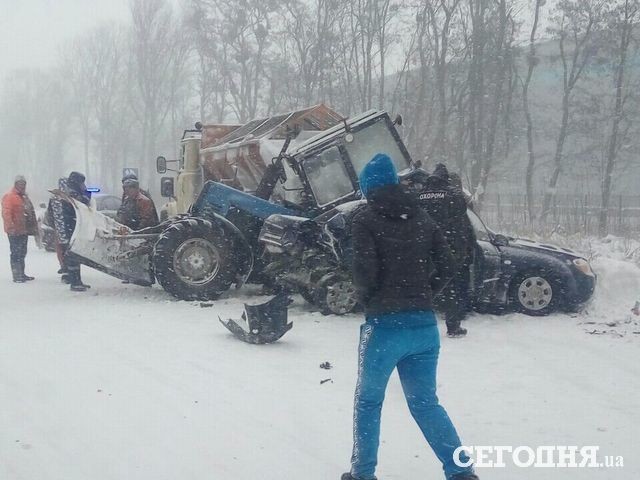 Кто снег насыпал, тот пусть его и убирает… Кто снег насыпал, тот пусть его и убирает…