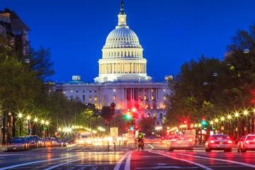 В небе над Вашингтоном появились буквы "Соединенные Штаты России"