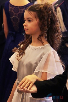 Первый в ЛНР Святочный бал состоялся в Луганске Первый в ЛНР Святочный бал состоялся в Луганске