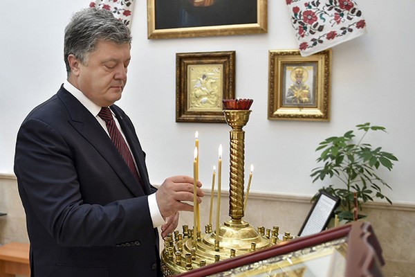 Дефолт воскресе