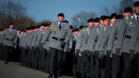 Сексуальный садизм и травля: как посвящают немецких военных в бундесвере