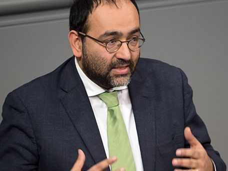 Из-за указа об иммигрантах Трамп поссорился с Францией и Германией, а из-за изменений климата — с британским принцем Из-за указа об иммигрантах Трамп поссорился с Францией и Германией, а из-за изменений климата — с британским принцем