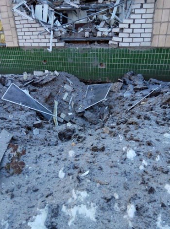 Укрофашисты нанесли артиллерийский удар по Макеевке, ученики школы №32 эвакуированы в убежище Укрофашисты нанесли артиллерийский удар по Макеевке, ученики школы №32 эвакуированы в убежище