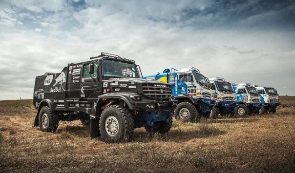 Новости «Дакар-2017»: Презентация экипажей | От КамАЗа участвует 980-ти сильный капотник | Не суперпобеда, но приятно Новости «Дакар-2017»: Презентация экипажей | От КамАЗа участвует 980-ти сильный капотник | Не суперпобеда, но приятно