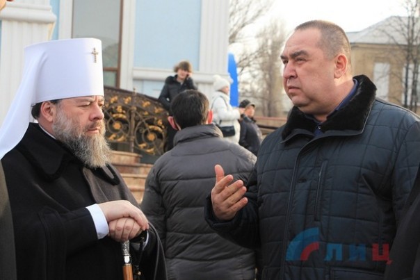 Глава ЛНР посетил народные Рождественские гуляния в столичном храме "Умиление" и поздравил жителей Республики с Рождеством Христовым Глава ЛНР посетил народные Рождественские гуляния в столичном храме "Умиление" и поздравил жителей Республики с Рождеством Христовым