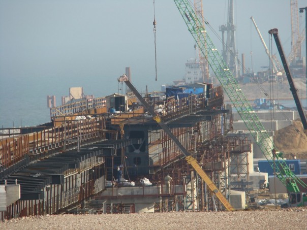 Погружено 50% от всего объема свай моста через Керченский пролив Погружено 50% от всего объема свай моста через Керченский пролив