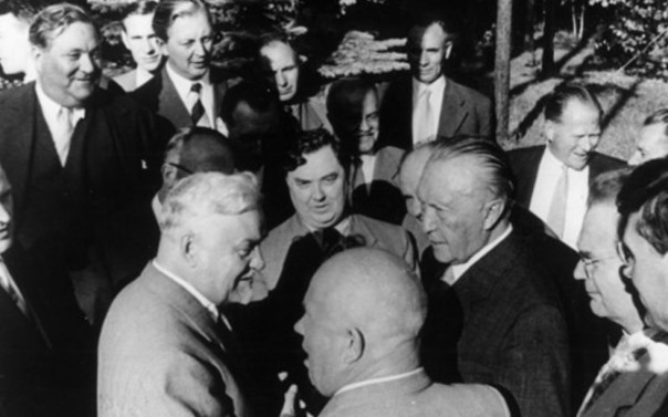 Великий бюрократ. Взлёт и падение самого незаметного советского лидера Великий бюрократ. Взлёт и падение самого незаметного советского лидера