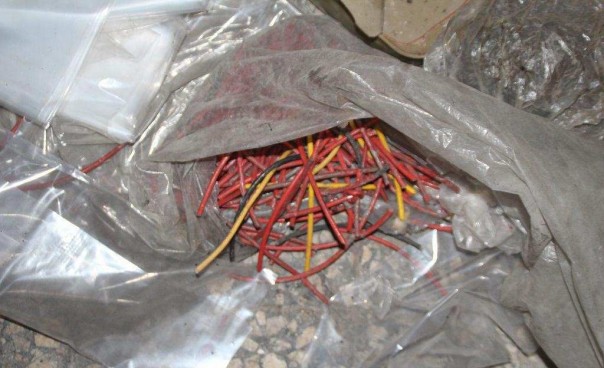 Российские саперы в Алеппо обнаружили 6 больших складов террористов Российские саперы в Алеппо обнаружили 6 больших складов террористов