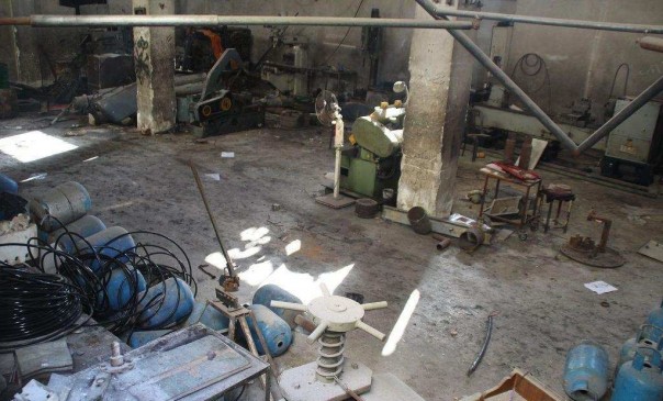 Российские саперы в Алеппо обнаружили 6 больших складов террористов Российские саперы в Алеппо обнаружили 6 больших складов террористов