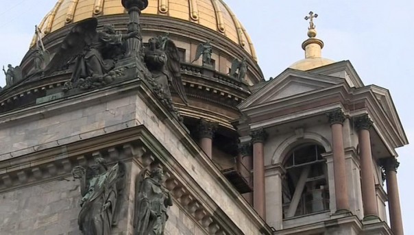В Северной столице бушуют страсти по Исаакиевскому собору