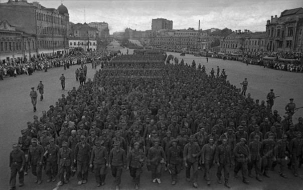 Депутат Рады заявил, что украинская армия проведет парад на Красной площади