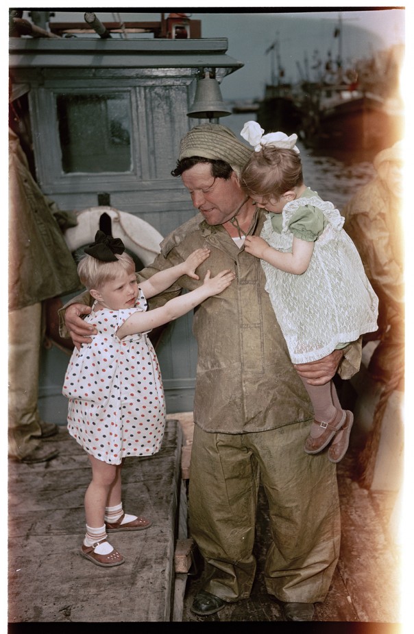 Светлые лица советских людей Светлые лица советских людей