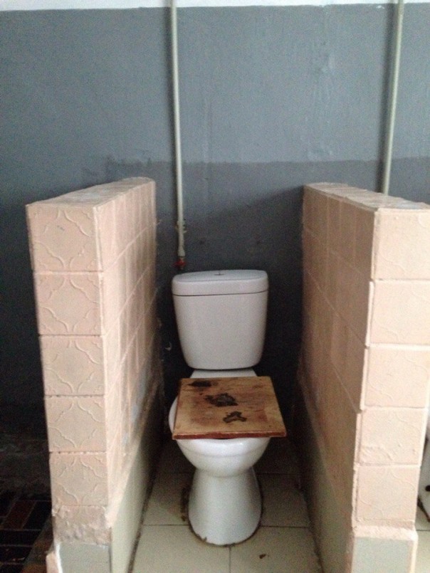 Будущих медиков приучают к нищете за 10 тысяч в год: сеть шокировали фотографии Медицинского колледжа в Харькове Будущих медиков приучают к нищете за 10 тысяч в год: сеть шокировали фотографии Медицинского колледжа в Харькове