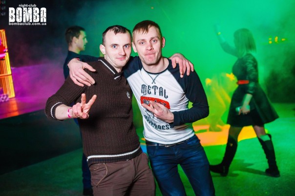 Night club "Бомба" (Тернополь) и его посетители на Рождество (Не реклама) Night club "Бомба" (Тернополь) и его посетители на Рождество (Не реклама)