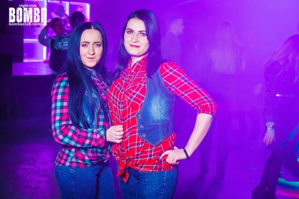 Night club "Бомба" (Тернополь) и его посетители на Рождество (Не реклама) Night club "Бомба" (Тернополь) и его посетители на Рождество (Не реклама)