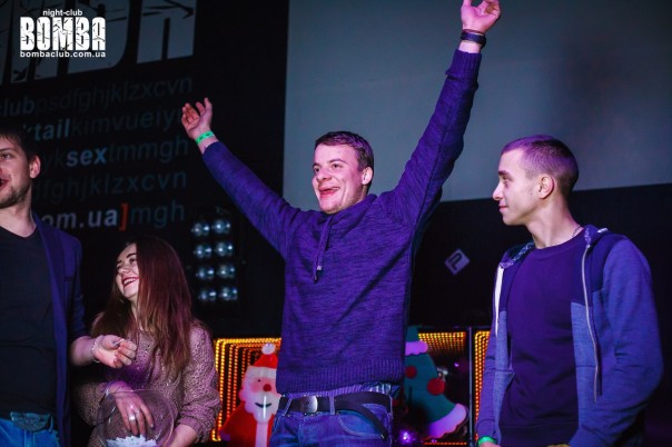 Night club "Бомба" (Тернополь) и его посетители на Рождество (Не реклама) Night club "Бомба" (Тернополь) и его посетители на Рождество (Не реклама)