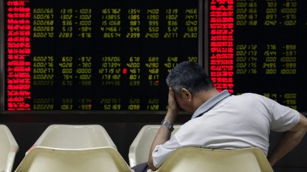 Пока не умер, но бьется в судорогах – Трамп намерен задушить Китай