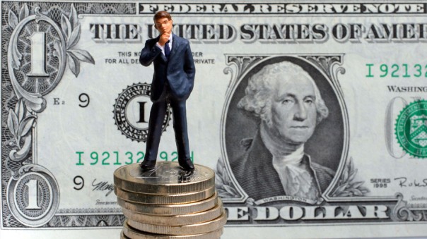 Доминанта меньшинства: восемь человек на Земле владеют половиной состояния мира