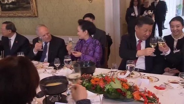 Давосский форум начался с ЧП в горах