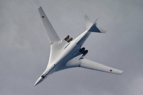 Неуязвимый «Белый лебедь»: Ту-160 получит защиту от всех ракет
