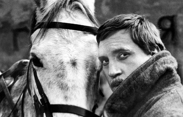 «Песня не дает покоя»: 79 лет Высоцкому