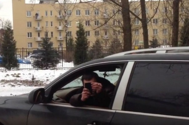 «Я тебя найду, чучело!»: владелец Porsche перекрыл дорогу скорой помощи в Петербурге «Я тебя найду, чучело!»: владелец Porsche перекрыл дорогу скорой помощи в Петербурге