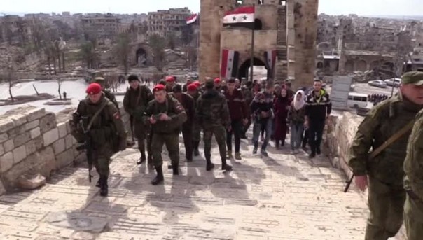 Российские военные побывали в цитадели Алеппо на экскурсии