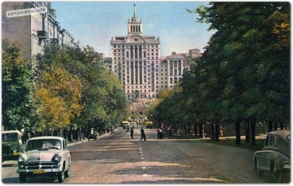 Весна на мовнюковой улице