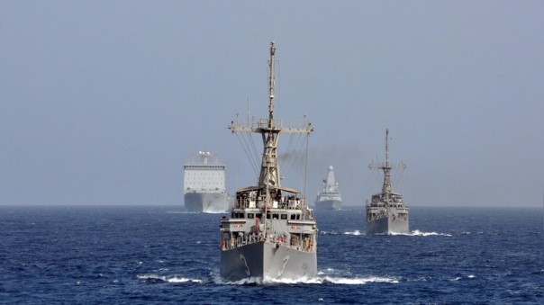 Поржал))))) - Daily Mail: Тереза Мэй отправила в Чёрное море «охотника на Путина»