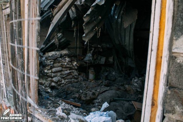 Дети, пережившие обстрел в Макеевке, дали интервью в бомбоубежище. Обнародовано видео разрушений жилых домов в Донецке Дети, пережившие обстрел в Макеевке, дали интервью в бомбоубежище. Обнародовано видео разрушений жилых домов в Донецке