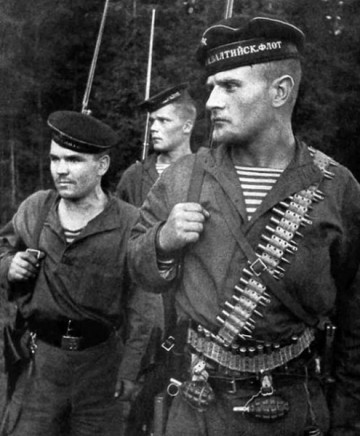 Светлые лица советских людей