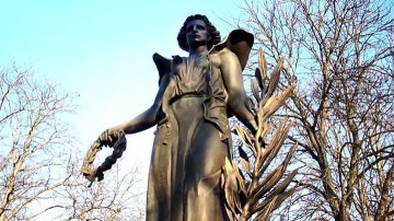 «Ангел мира»: в Венгрии установлен памятник российским воинам