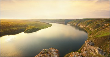 Экологи из Молдовы и Украины заявляют об угрозе исчезновения Днестра