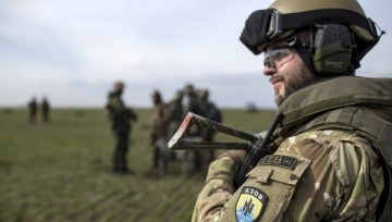 "Революция достоинства" и "падаль в татуировках"