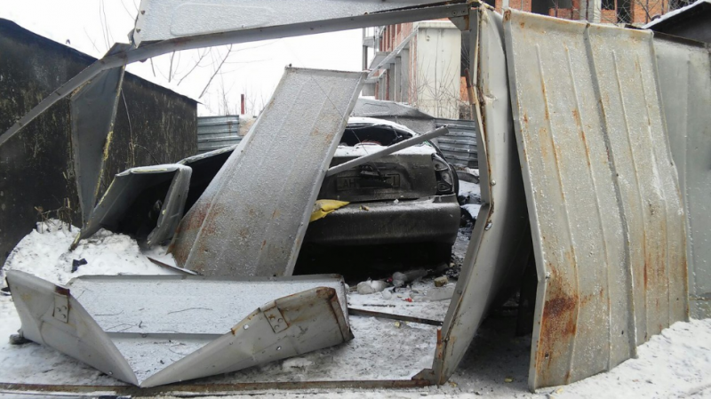 Чего-то больше никто не поет на вокзалах 