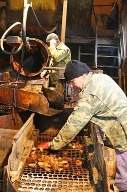 На западе Украины бушует война... за янтарь На западе Украины бушует война... за янтарь