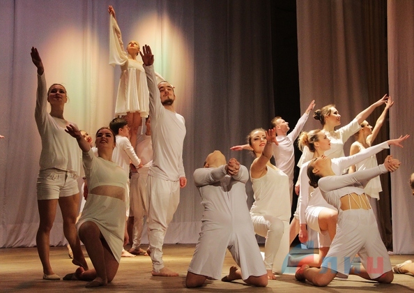 Глава ЛНР вручил премии лучшим студентам Республики Глава ЛНР вручил премии лучшим студентам Республики