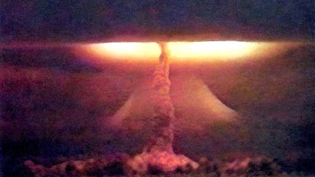 Ядерный меч: как российские ракеты могут «разорвать» ПРО США Ядерный меч: как российские ракеты могут «разорвать» ПРО США