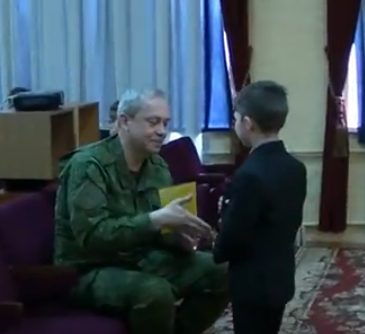 Гуманитарная помощь школе-интернату Донецка от ВС ДНР