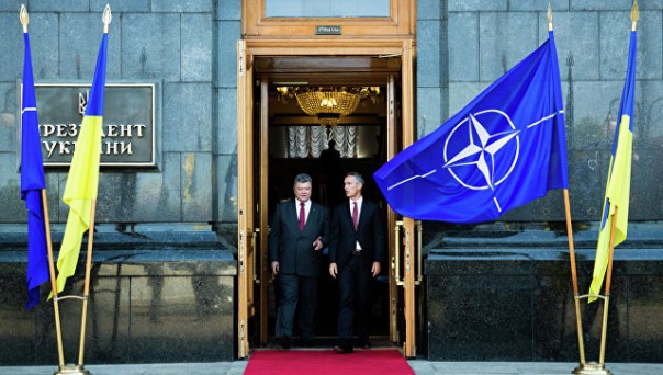 Порошенко намерен провести референдум о вступлении Украины в НАТО