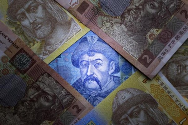 Смертный приговор Минфина: Нищая Украина утонет в долгах