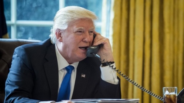 Трамп бросил кость Порошенко. Чего ждать Донбассу?