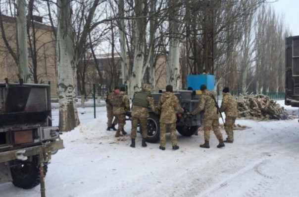 Мариуполь в опасности: украинские силовики готовят взрыв в жилом доме