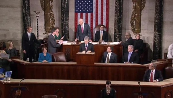 Конгресс США де-факто признал Крым и заявил о снятии санкций через 120 дней