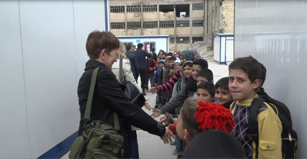 Школу восточного Алеппо посетили депутаты Госдумы