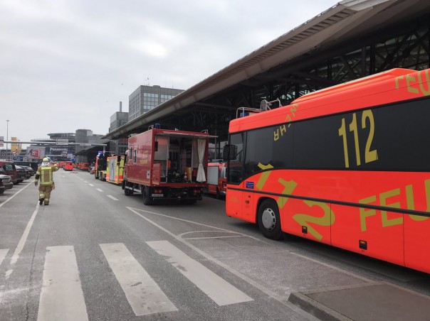 В аэропорту Гамбурга около 50 человек отравились неизвестным веществом В аэропорту Гамбурга около 50 человек отравились неизвестным веществом