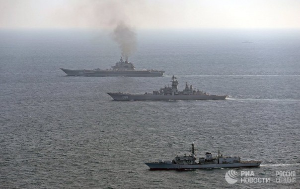 Командир "Адмирала Кузнецова" объяснил, почему крейсер дымит Командир "Адмирала Кузнецова" объяснил, почему крейсер дымит