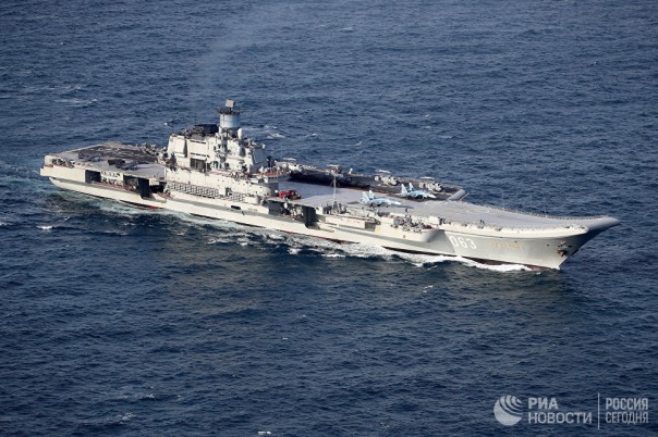 Командир "Адмирала Кузнецова" объяснил, почему крейсер дымит Командир "Адмирала Кузнецова" объяснил, почему крейсер дымит