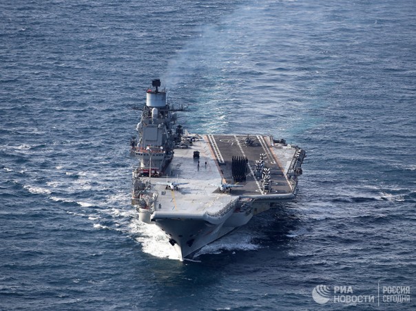 Командир "Адмирала Кузнецова" объяснил, почему крейсер дымит Командир "Адмирала Кузнецова" объяснил, почему крейсер дымит